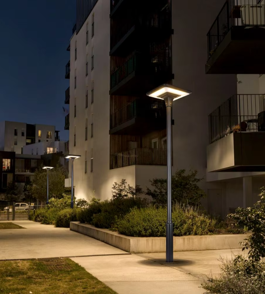 fadsol luces solares para caminos  iluminación sostenible con diseño moderno