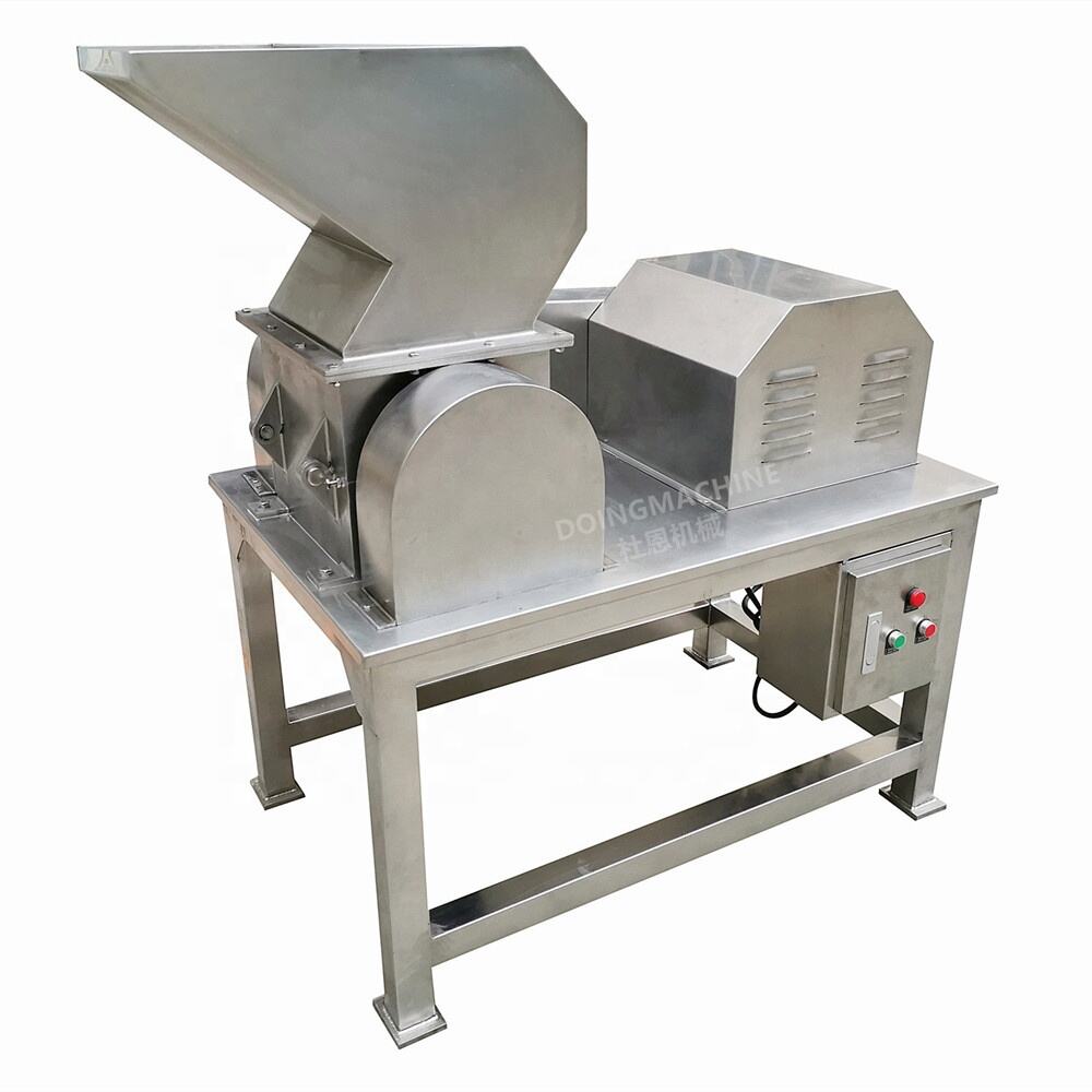 Rotary knife cutter mill for dried fruits and vegetables manufacture