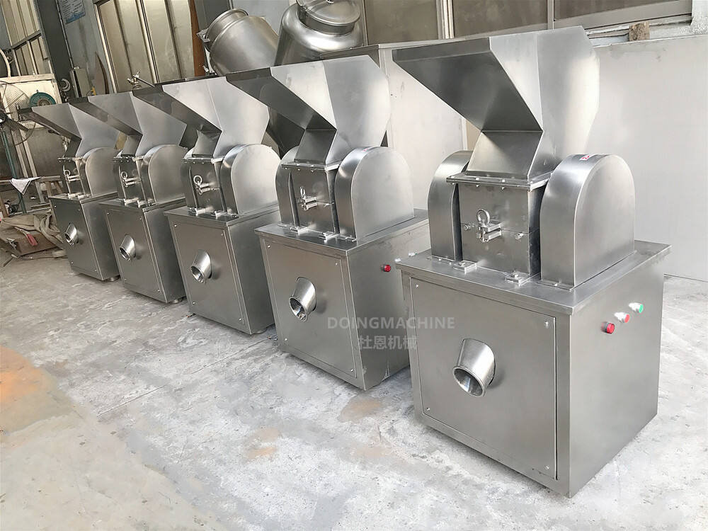 Rotary knife cutter mill for dried fruits and vegetables manufacture