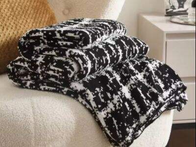 A Must-Have for Home in All Seasons: How to Choose the Right Knitted Blanket