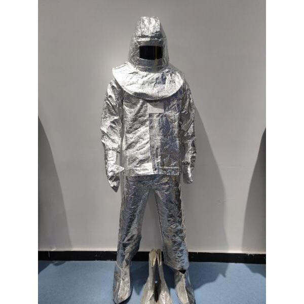 Baju Pelindung Anti-Panas dengan Lapisan Aluminium adalah Pilihan yang Tepat.