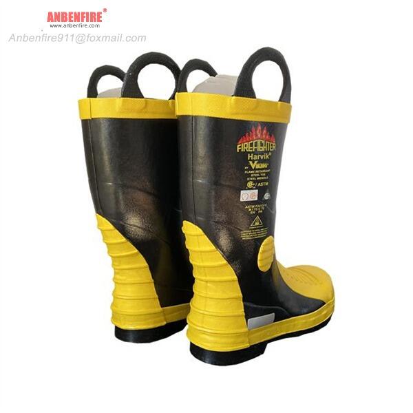 تجربة الفرق مع ميزاتنا المبتكرة والحرفية المتفوقة في أحذية عمل رجال الإطفاء