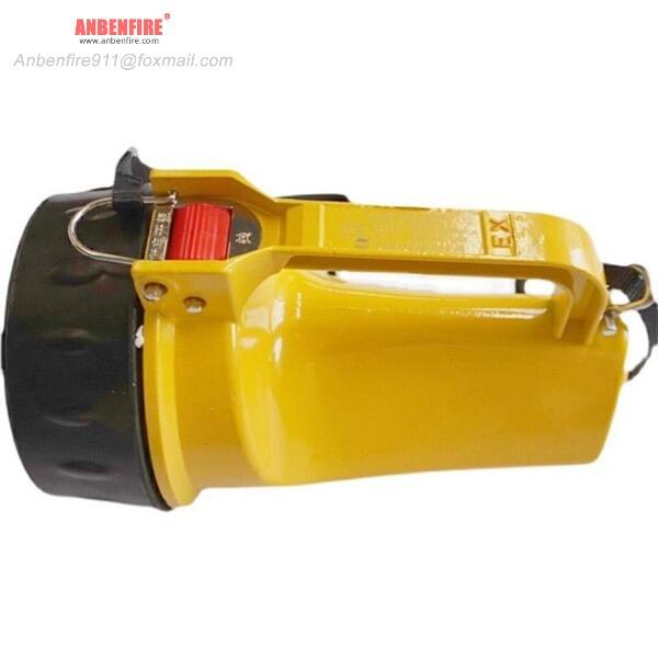 Robust und zum Dauereinsatz gedacht – eine Feuerwehr-Taschenlampe ist unerlässlich für jedes Zuhause.