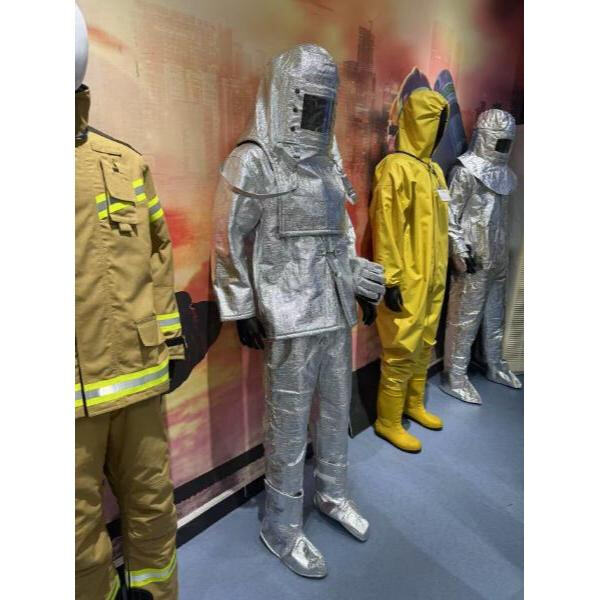 ホットリストで話題のアルミニナイズドスーツ、メトロロジー作業服で熱中症対策！