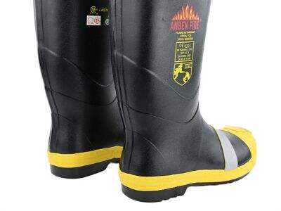 Are heavier fire boots better?