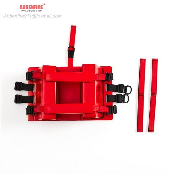 Unsere Kopfimmobilisatoren sind so konzipiert, dass sie an eine breite Palette von Patienten angepasst werden können, und lassen sich leicht justieren, um einen sicheren und bequemen Sitz zu gewährleisten.
