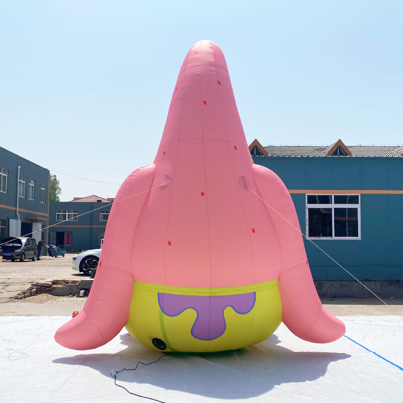 Inflatable giant Patrick Star