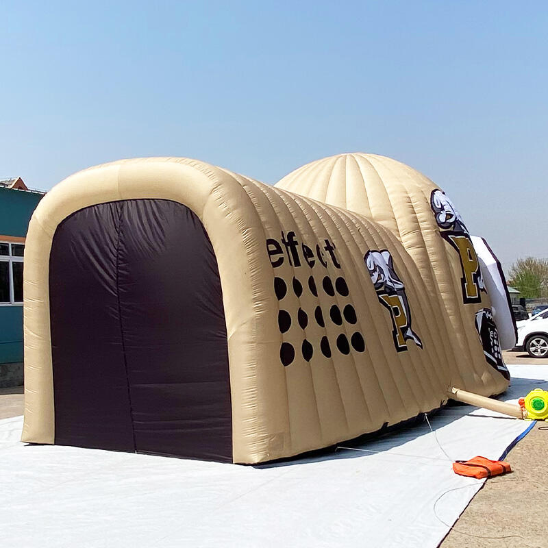 Inflatable helmet tunnel