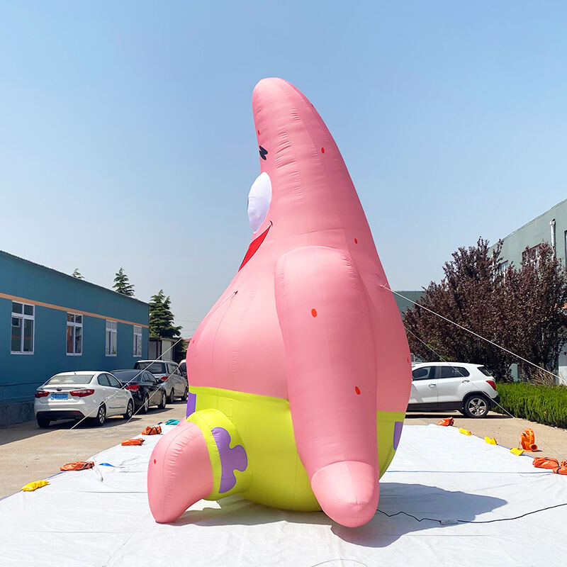 Inflatable giant Patrick Star