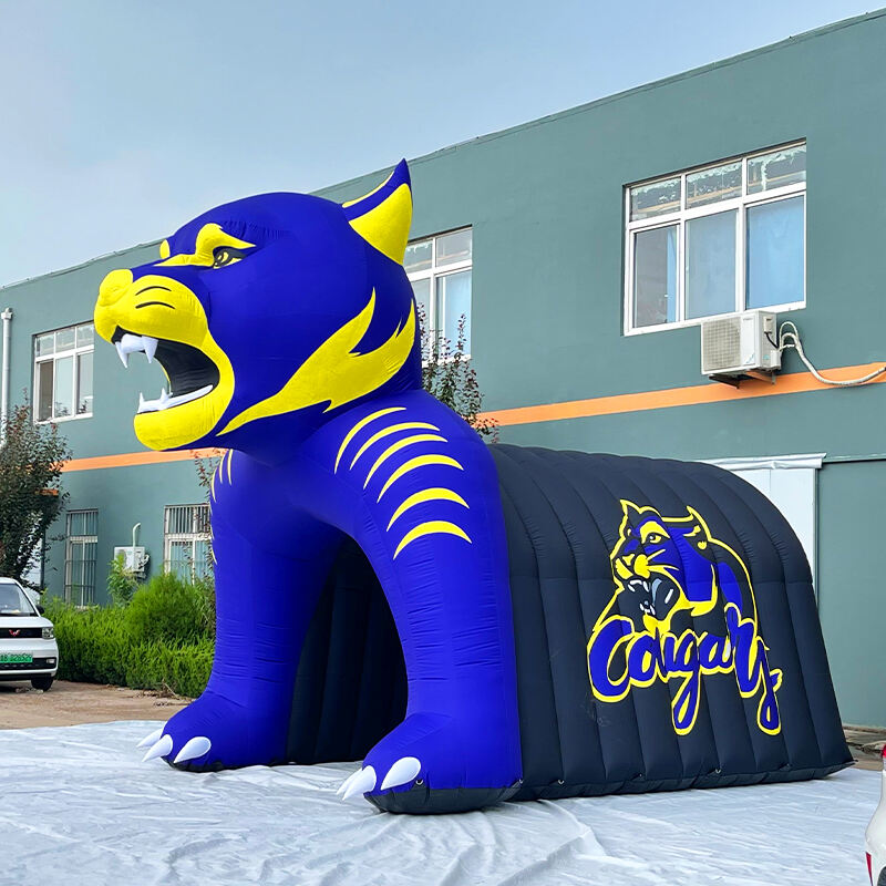 Inflatable cougar tunnel