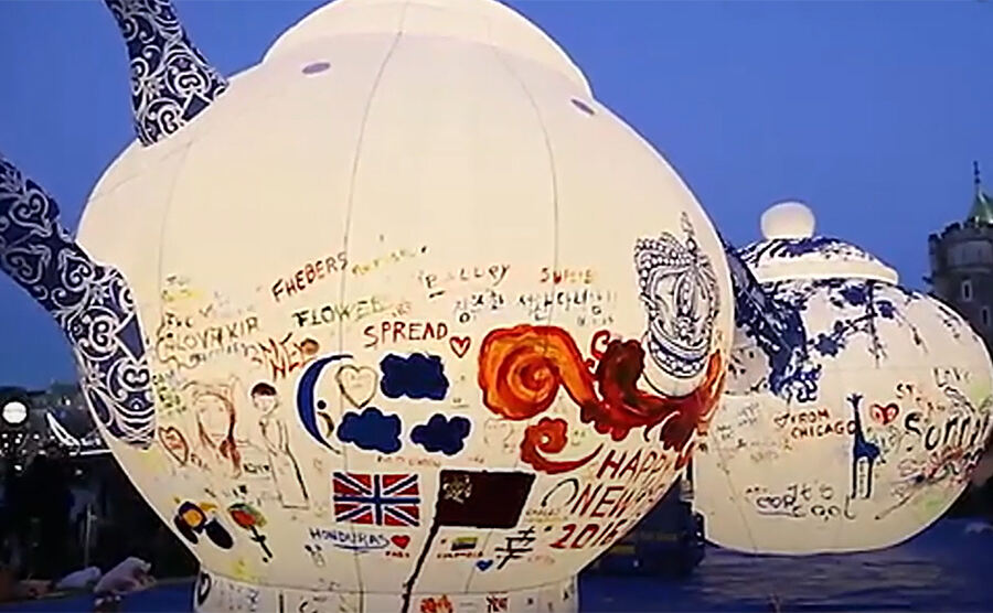 The giant art installation "Meltdown" was unveiled on the banks of the River Thames!