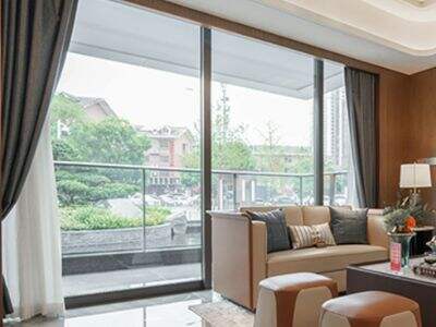 Should indoor aluminum alloy sliding doors choose ground rails or hanging rails?