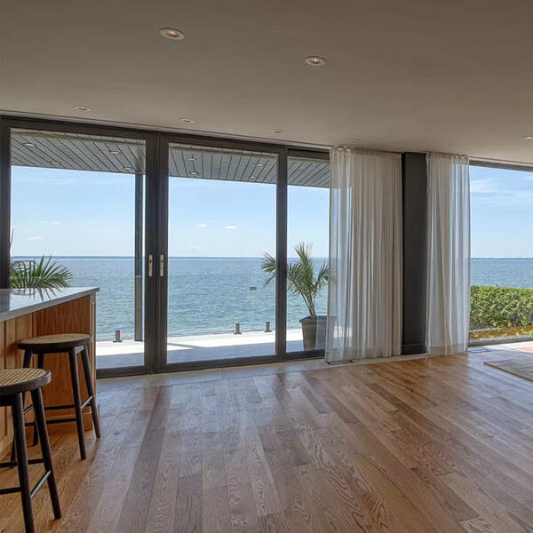 Why Outdoor Glass Railing is the Perfect Addition to Your Home