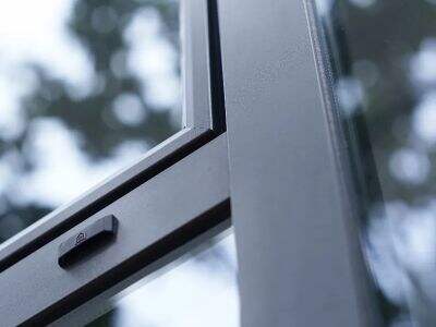 Should aluminum sliding doors or swing casement doors be chosen for balconies in high-rise buildings?