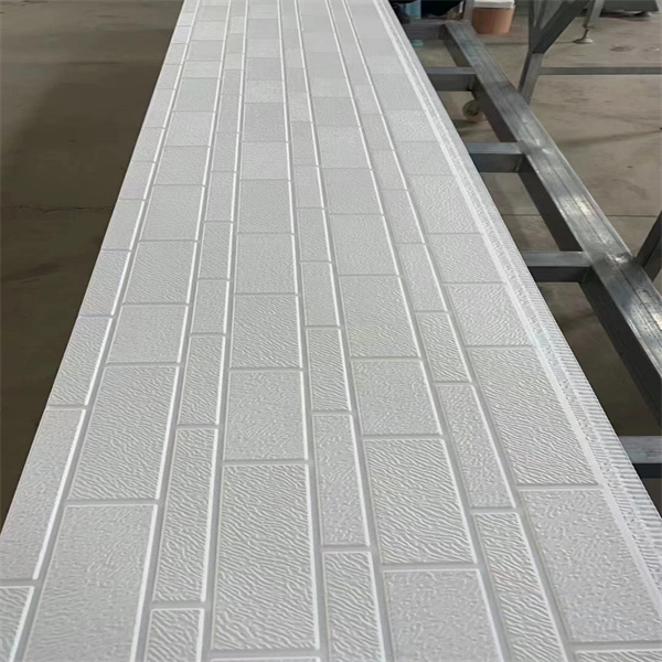 الابتكارات في تكنولوجيا ألواح البولي يوريثان المُركبة