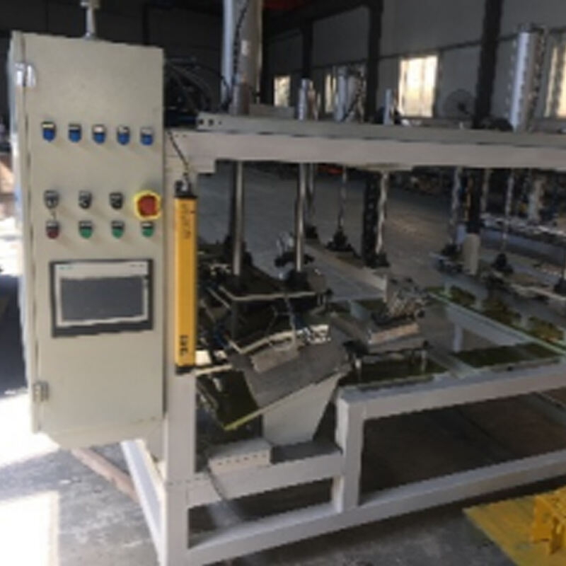 Auto ceiling automatic assembly equipment