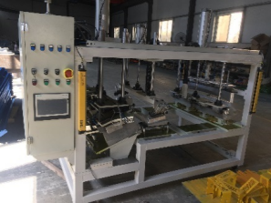 Auto ceiling automatic assembly equipment