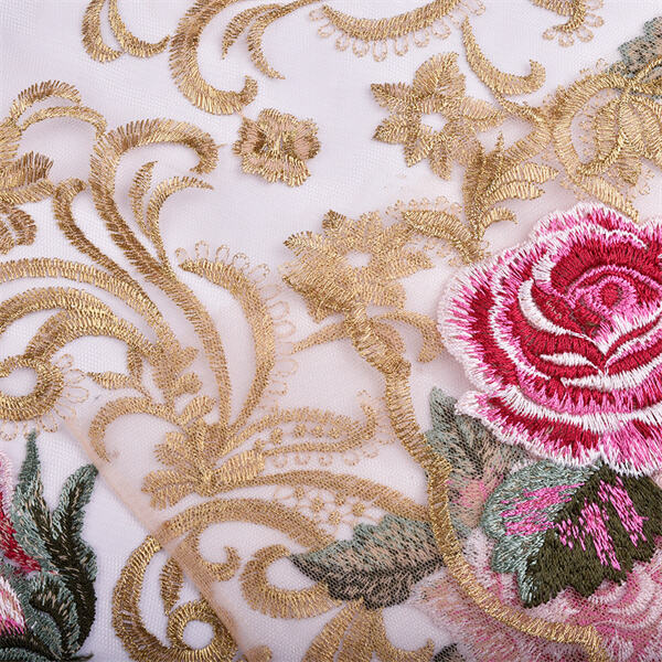 Ang Walang Hanggang Atractibong Embroidered Eyele