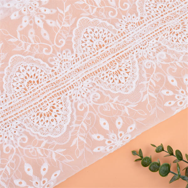 أطلق خيالك باستخدام قماش يحتوي على فتحات مطرزة