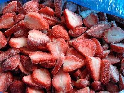 How to Make Frozen Strawberry Desserts and Drinks