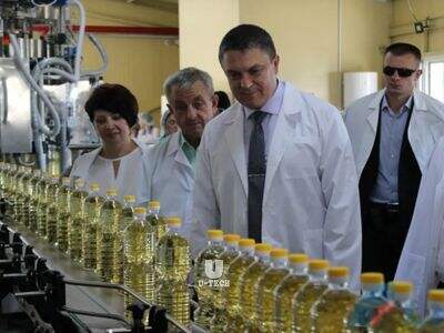 Ինչու են յուղի լցման մեքենաները պետք ճշգրիտ կարգավորում համար բարձր խտությամբ հեղուկների