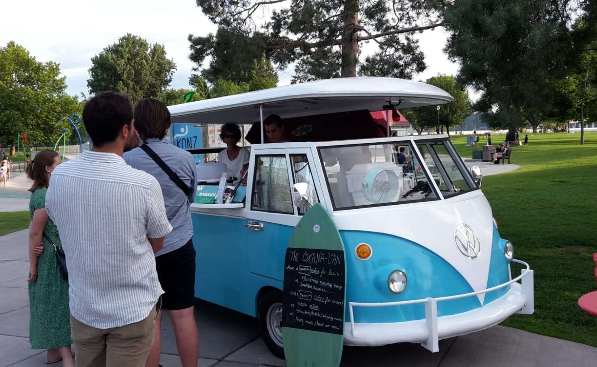 Lift-top Food Truck In Canada