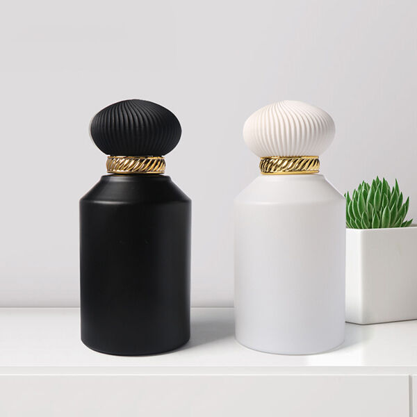 Innovation concerning the Glass Spray and it is 100ml container