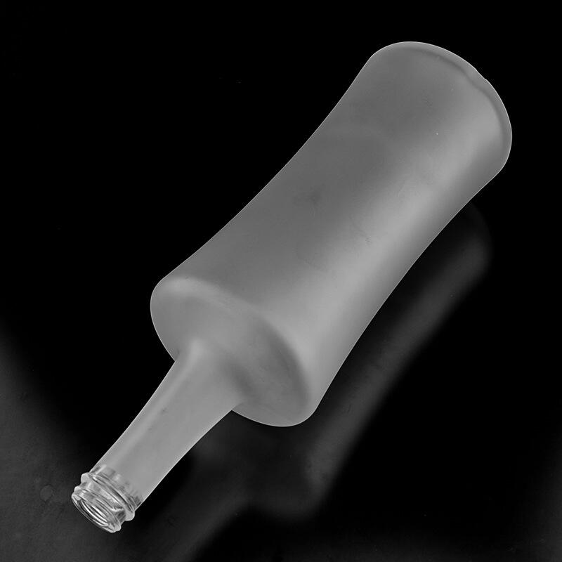 1750ml Vodka glass bottle
