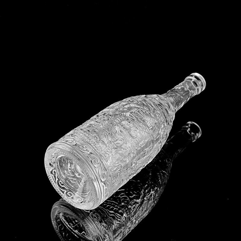 800ml embossed vodka bottle