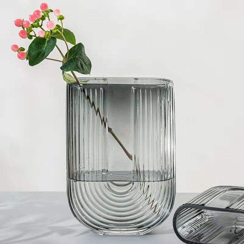 U-shaped Glass Vase