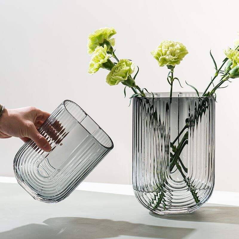 U-shaped Glass Vase
