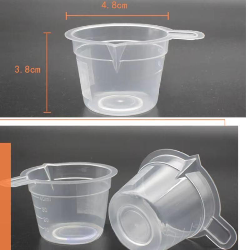 How do user reviews of vacuum urine cups influence product selection?