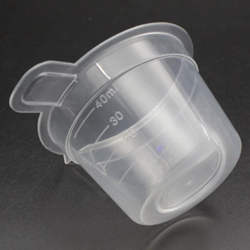 How Vacuum Urine Cups Minimize Cross-Contamination Risks in Labs?