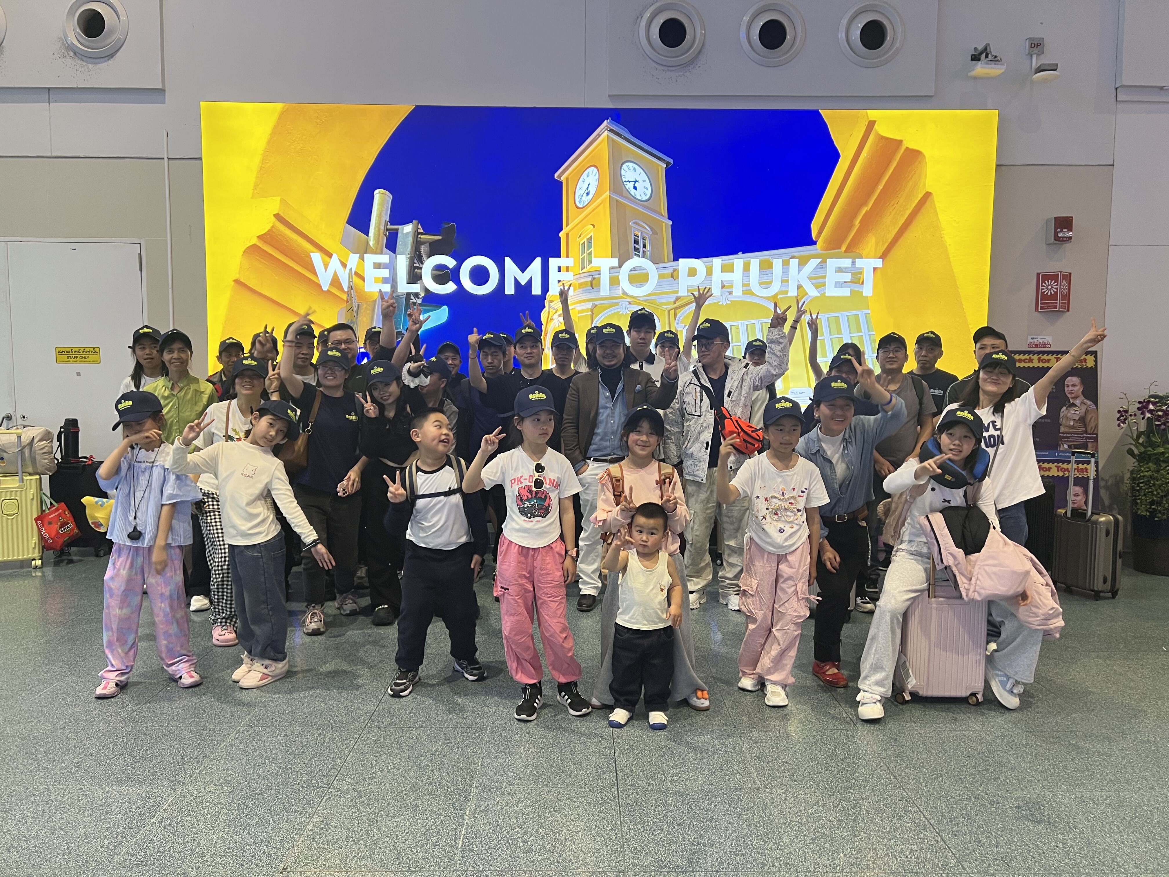  Grateful for the Journey Together – HSINDA Organizes Employee Trip to Phuket 