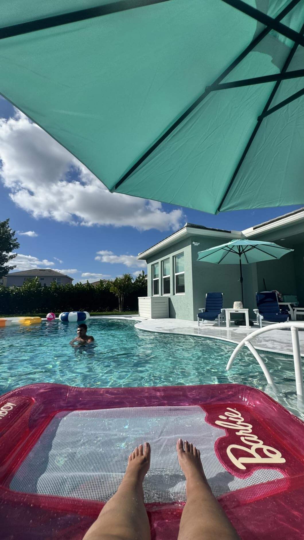 Central Umbrella for the Swimming Pool 2