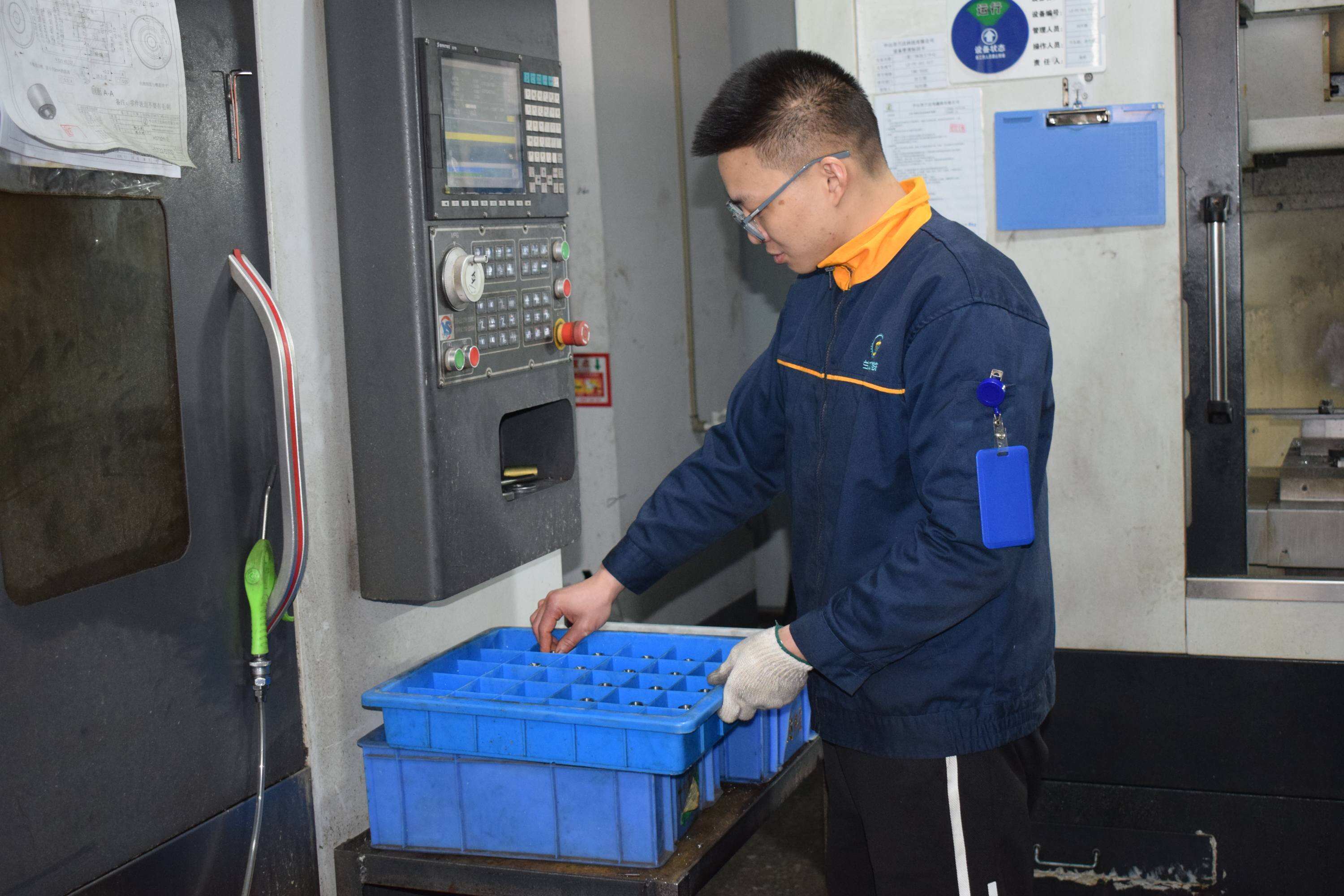 CNC stroje