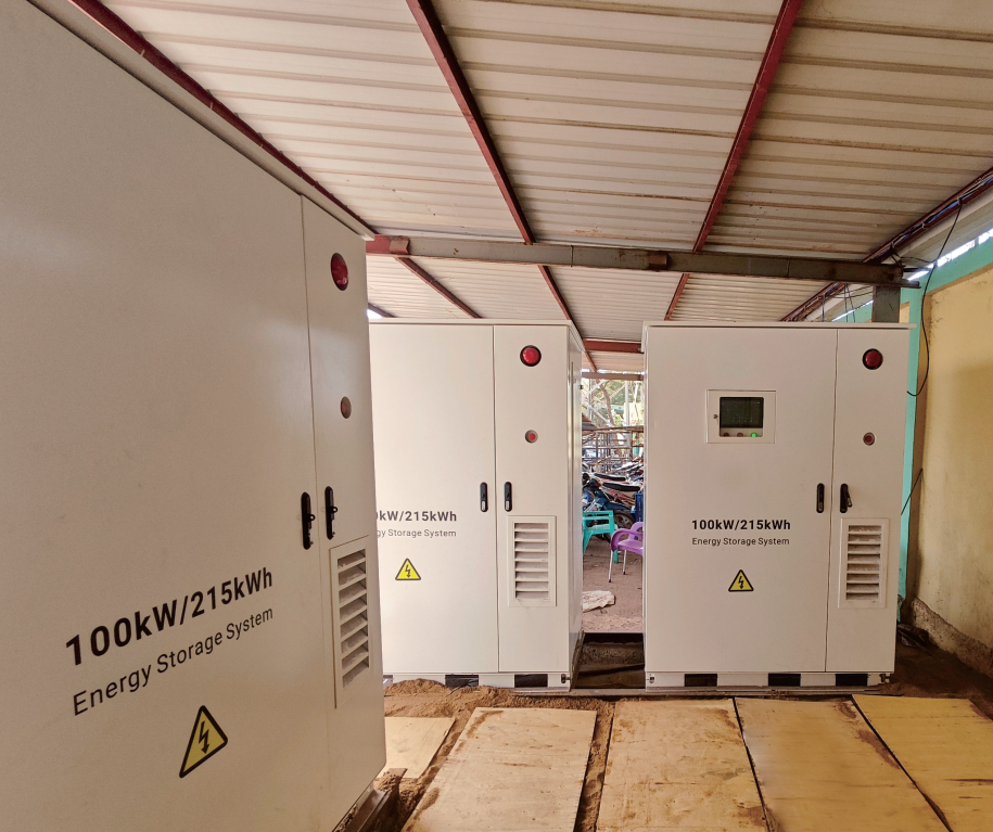 100kw 215kWh Battery energy storage system.png