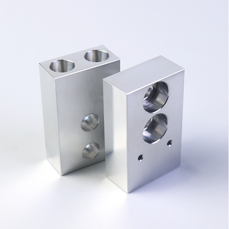 Alumínium fékbetétek nagy pontosságú CNC-marása