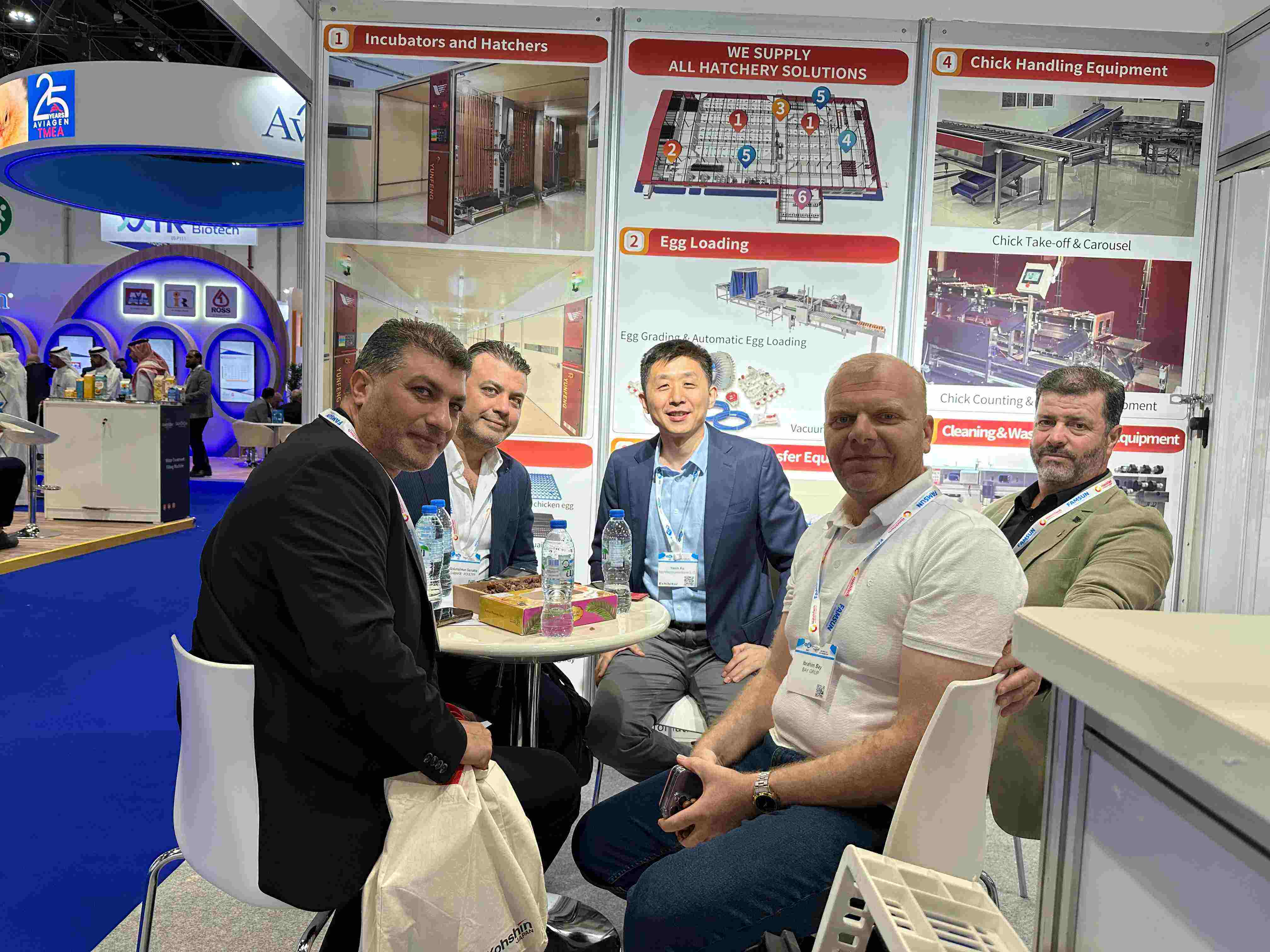 Yunfeng Incubator Makes a Stunning Appearance at viv MEA 2025, Exploring New Cooperation Opportunities-1