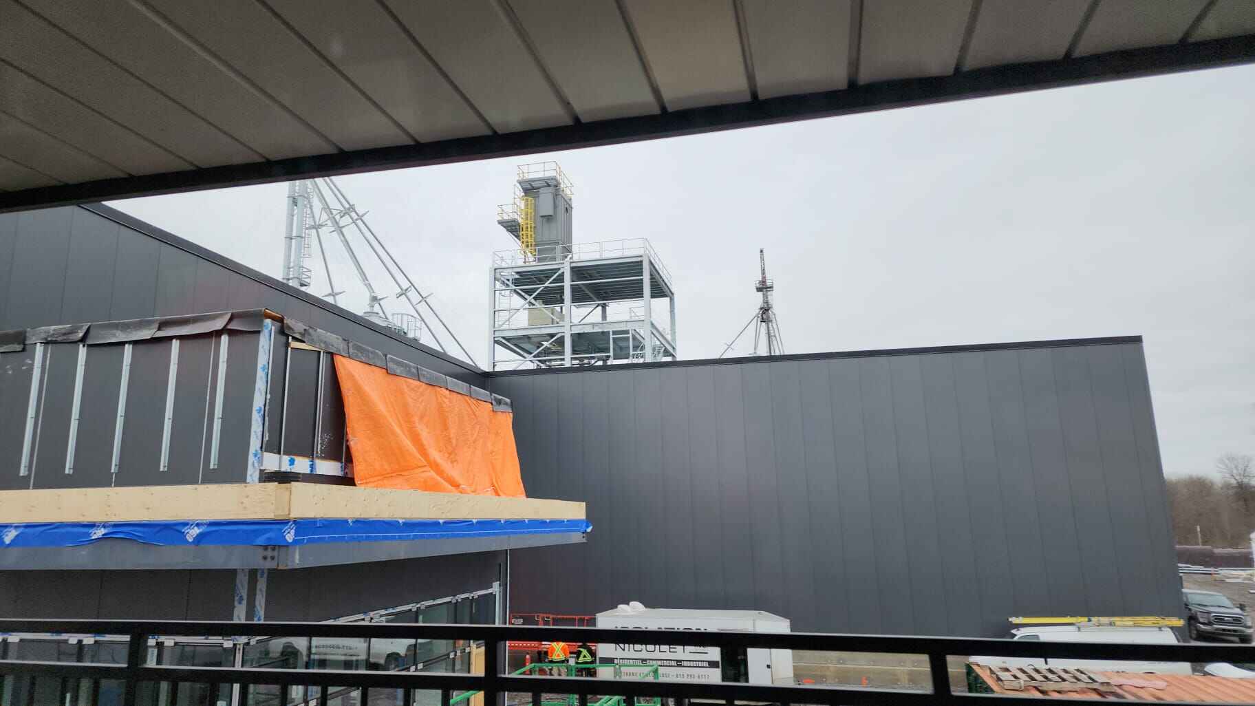 How to Design HVAC System for Big Spaces?
