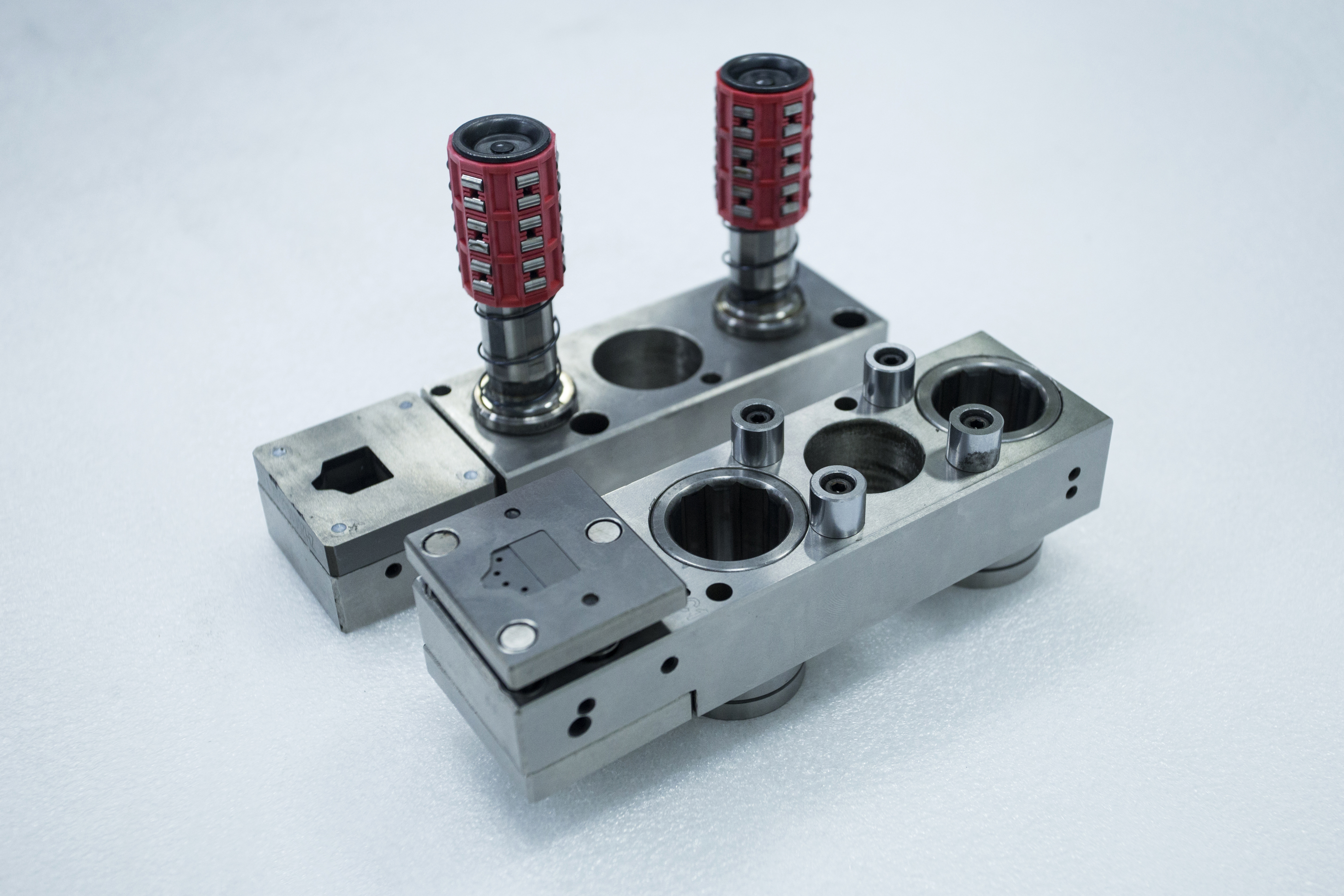 Premiumlösningar för stansverktyg till litiumbatteripoler