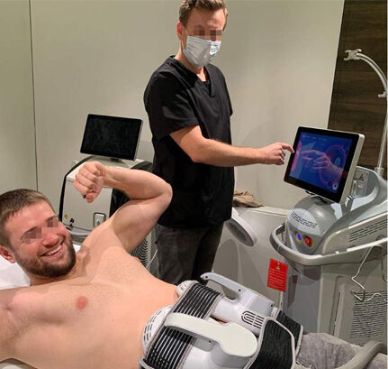 Klinikai hasizom-formálás EMS izomépítő technológiával