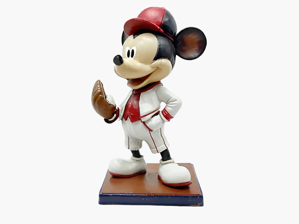 Disney Mickey Mouse Athlete Nodding Figurine: The Perfect Gift to Give Back to Baseball Club Fans