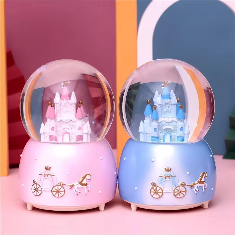 Art Paint Custom Pink Romantic Princess Dream Castle Model Resin Craft Snow Globe Girl Gifts Home Decoration Ornaments Figurine manufacture