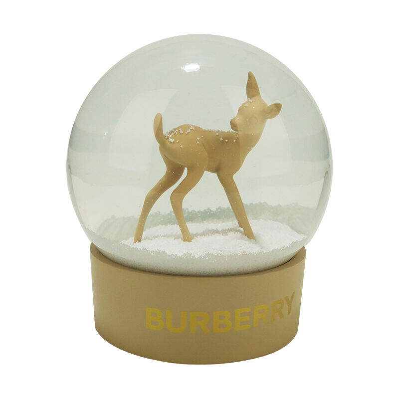 Snegov krog z jelencem, navdih s filmov Bambi – Eleganten dekor