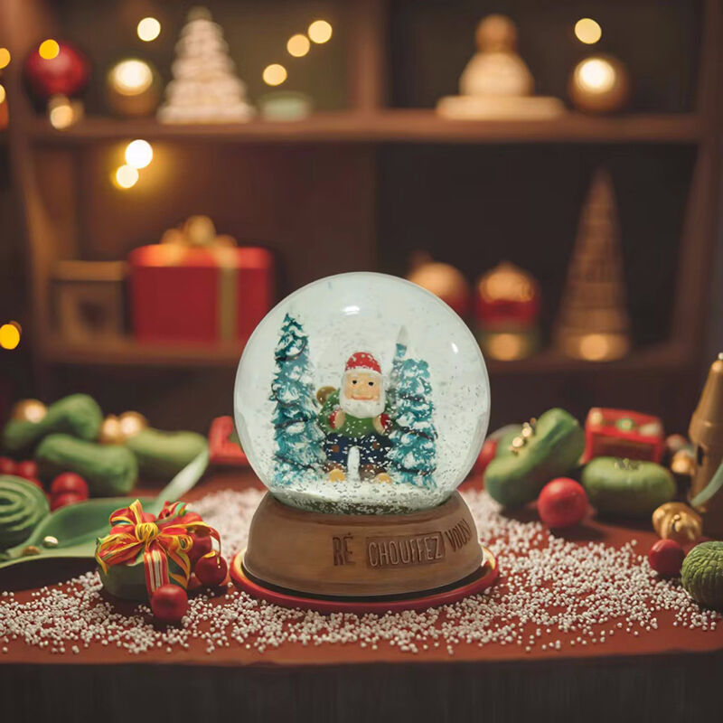 Personalized Christmas Ornaments: Sentimental, Custom & Memorable Advantages