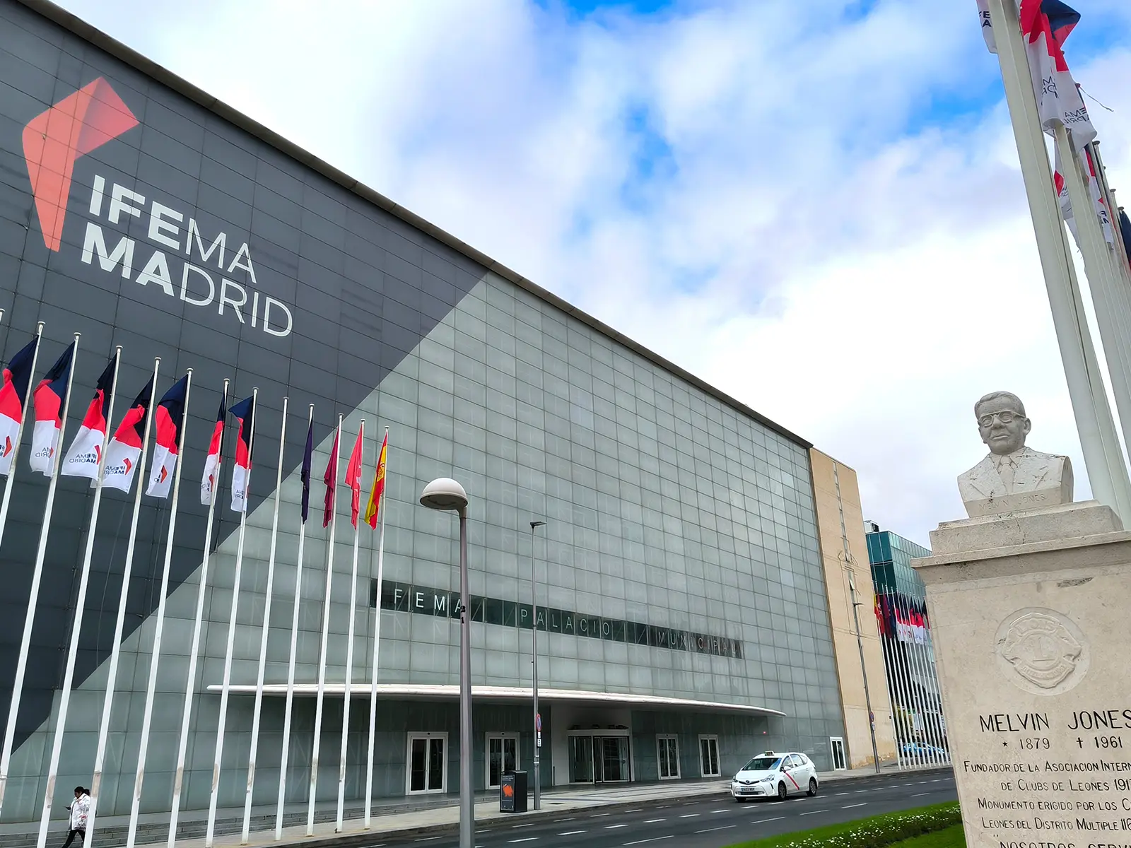 LINKWELL Makes a Grand Appearance at Climatización 2025 in Madrid, Spain, Leading the Industry's Future with One-Stop Cabinet Thermal Management Solutions