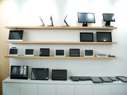 Flexible Screen Sizes for Multi-Scenario Deployment