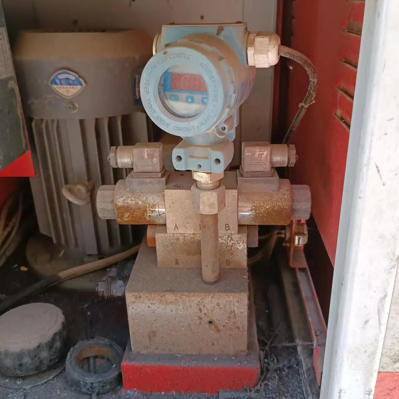 How Does a Pressure Transmitter Help Monitor Fluid Pressure in Real-Time?