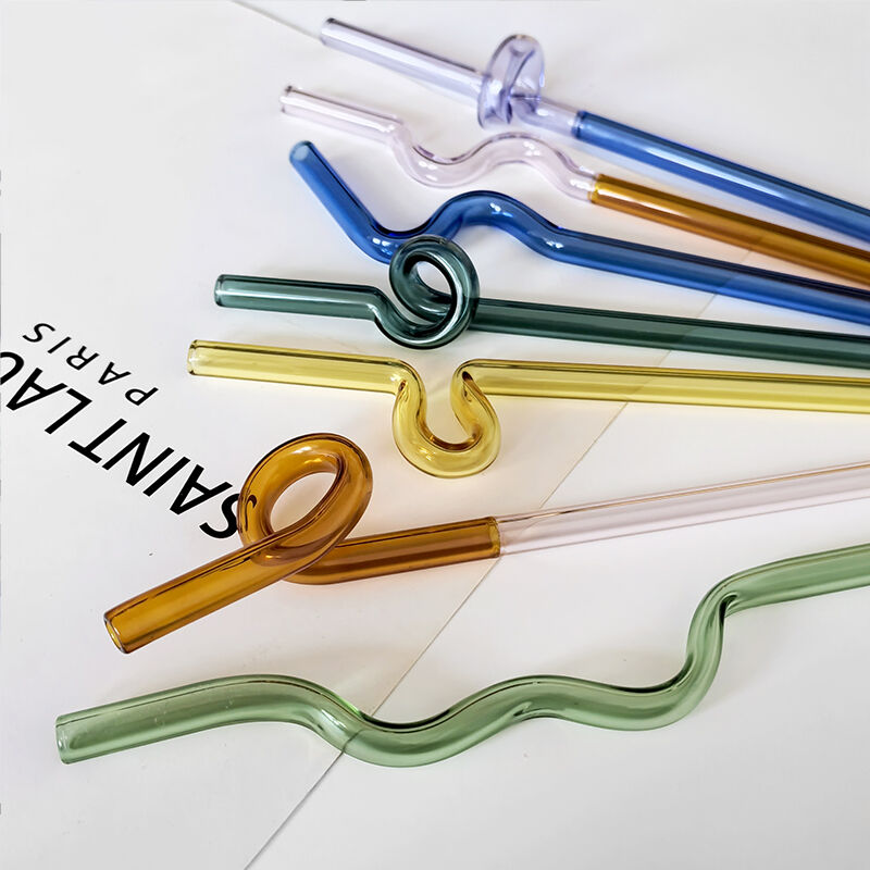 Destaca con nuestros elegantes pajitas de vidrio para beber